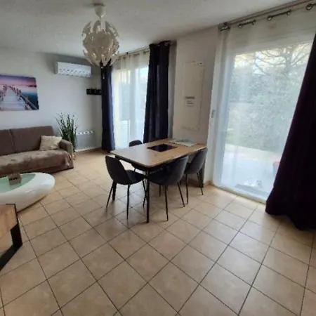 A 500 Metres Des Plages Et Du Port Du Brusc, Les Terrasses Des Embiez Avec Piscine Et *