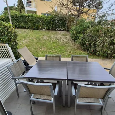 A 500 Metres Des Plages Et Du Port Du Brusc, Les Terrasses Des Embiez Avec Piscine Et Apartment *